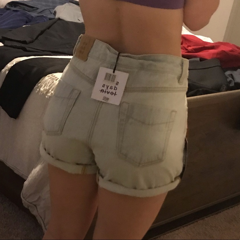 Somedays lovin’ denim shorts